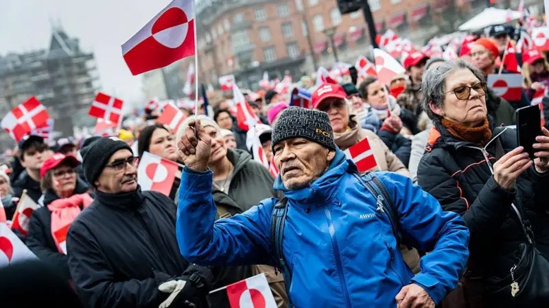 Гренландия мен Дания тұрғындары Трампқа қарсы наразылыққа шықты