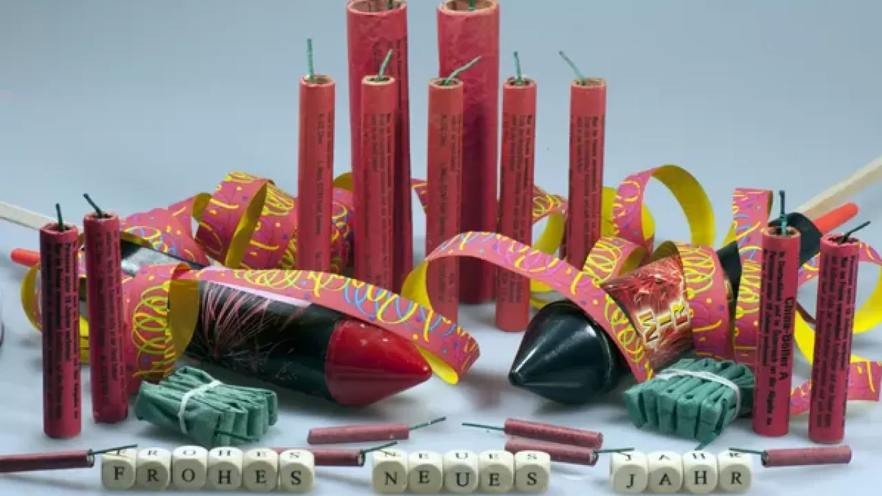 У десятков мелких торговцев изъяли незаконную пиротехнику в области Абай