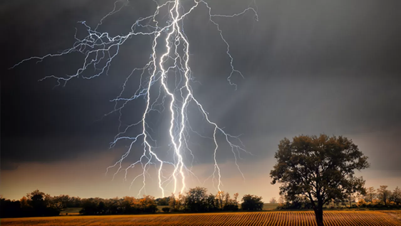 Девять человек погибли от удара молнии в Руанде