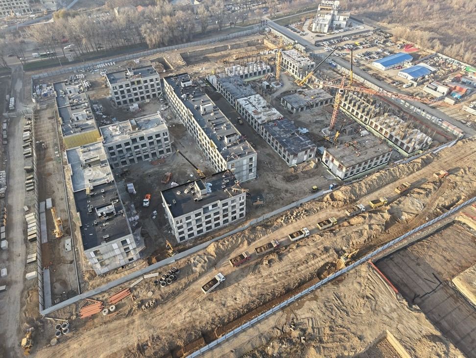 Алматы әуежайының маңында салынып жатқан 2 үйдің құрылысы тоқтады