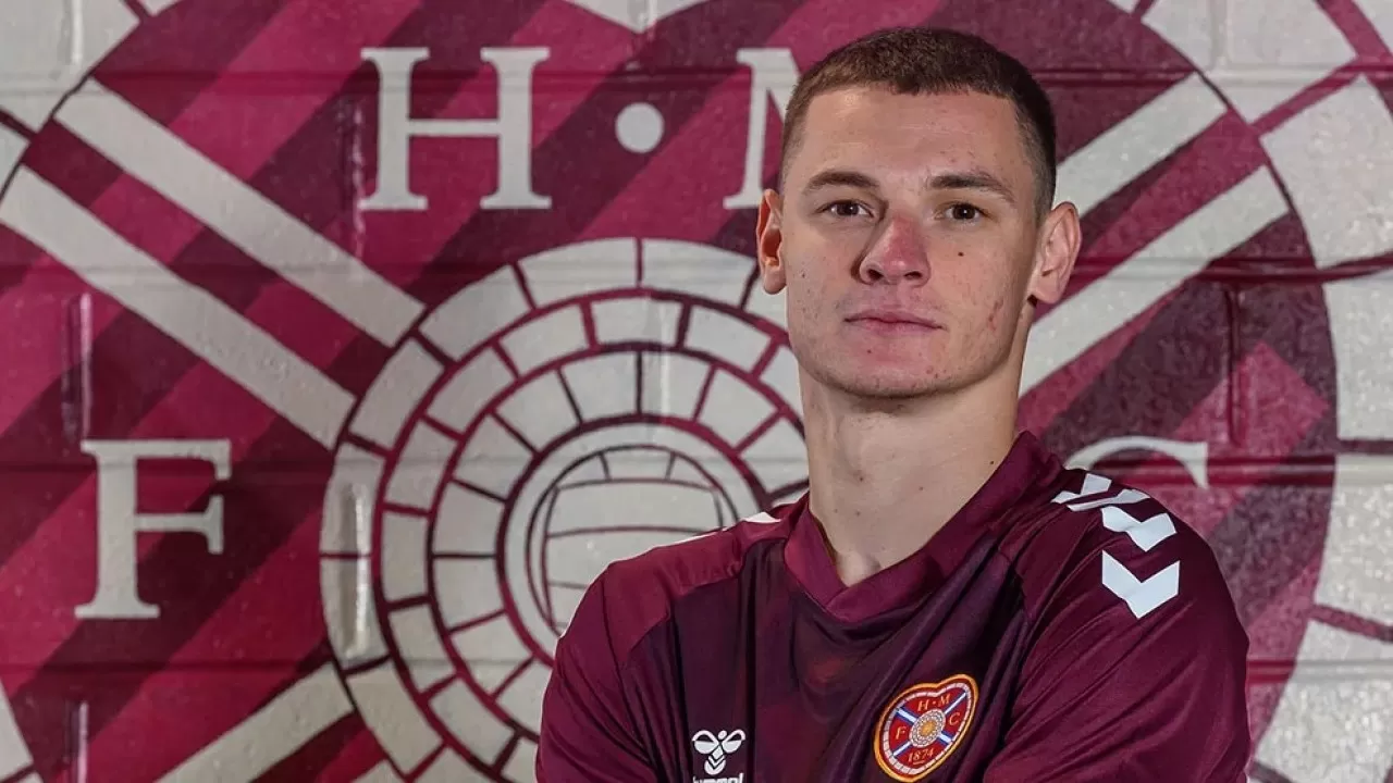 Көптен күткен дебют: Ислам Чесноков шотландиялық клуб сапында алаңға шықты 