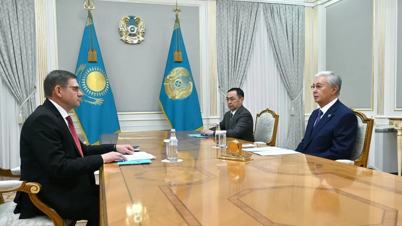 Депутат Сергей Пономарев Президентке ҚХА-ны дамытудың биылғы жоспарын таныстырды