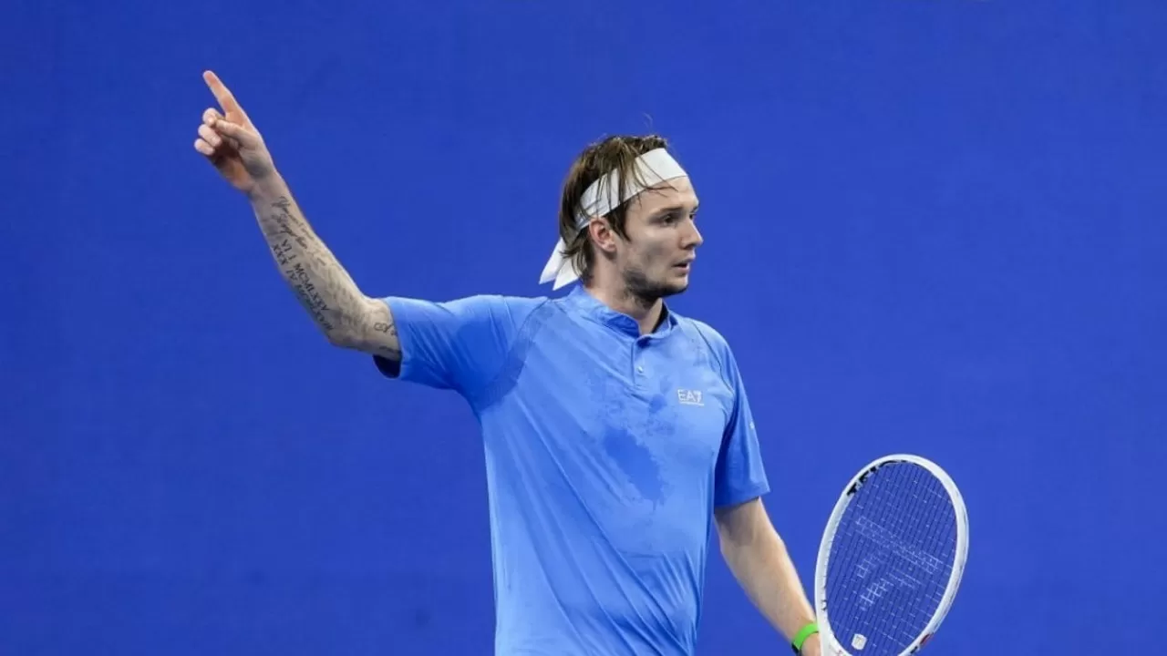 Казахстанцы сыграют в полуфиналах двух зарубежных "Челленджеров"