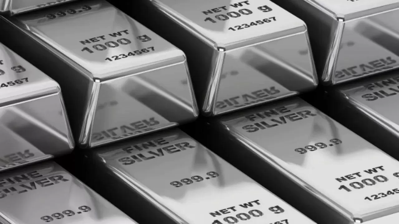 В Казахстане заметно падает выпуск серебра