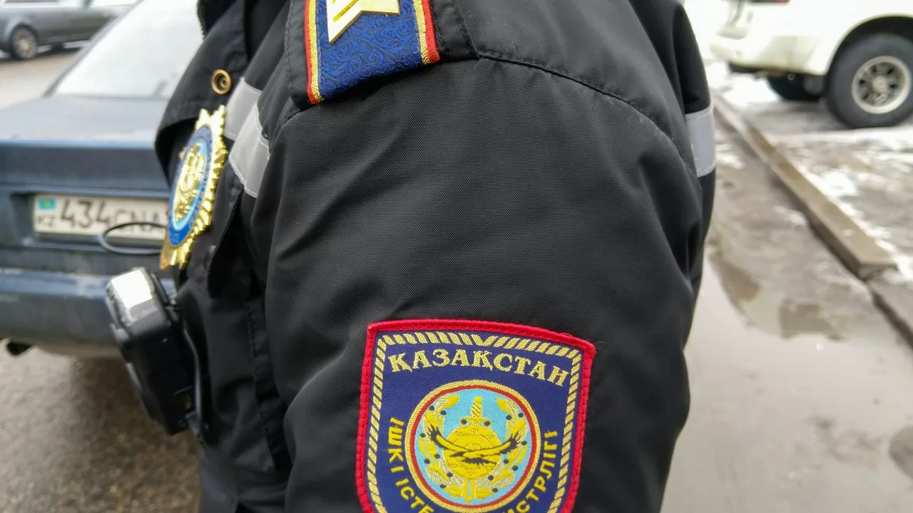 Роды могли начаться в любую минуту: полицейские помогли будущей маме