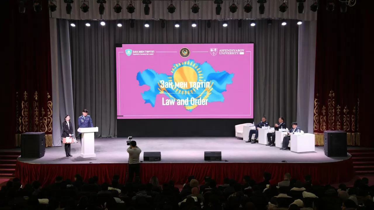 Алматыда Үндістаннан келіп білім алатын студенттерге Қазақстан заңдары түсіндірілді