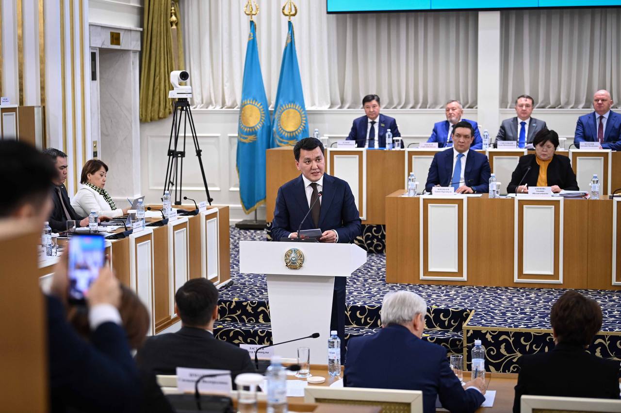 Ерлан Қарин: Жаңа редакциядағы Ата заңда дін мемлекеттен бөлек екені анық жазылған 