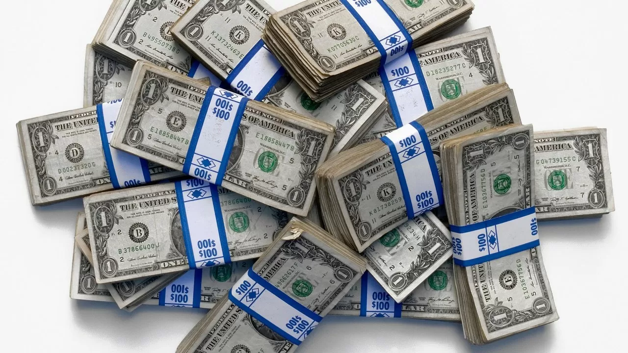 Доллар в Китае рухнул до минимума за 32 месяца 