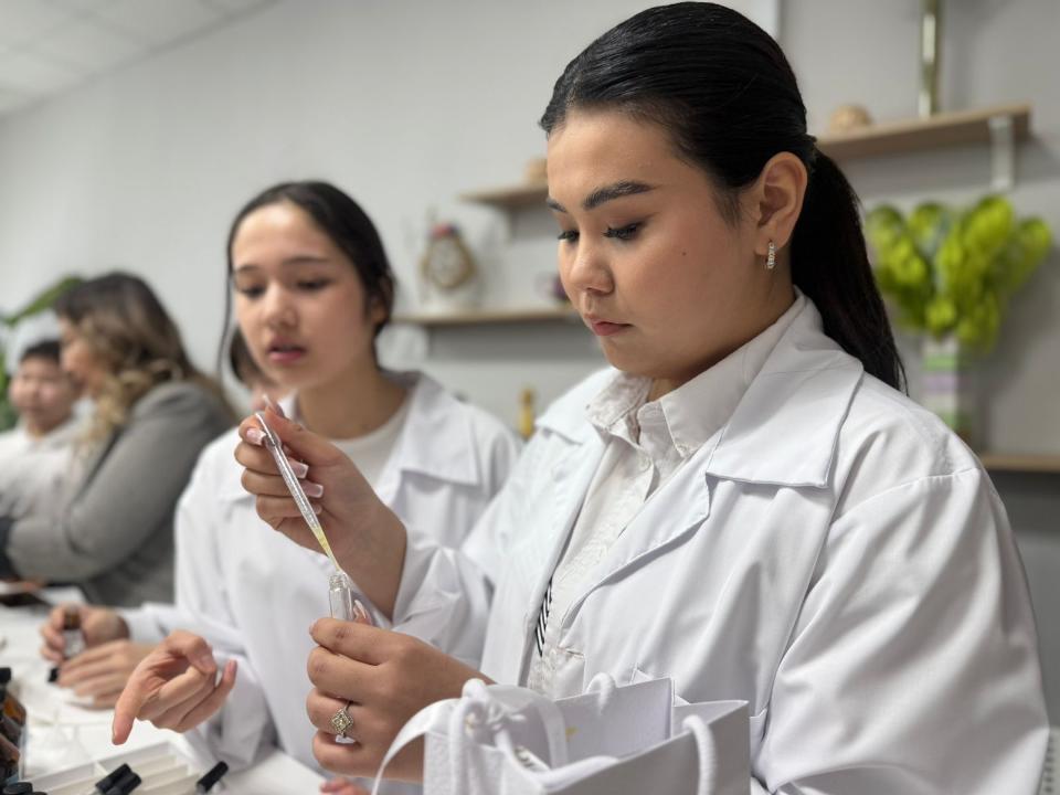 Астанада студенттер мен оқушылар иіссу өндіретін болды