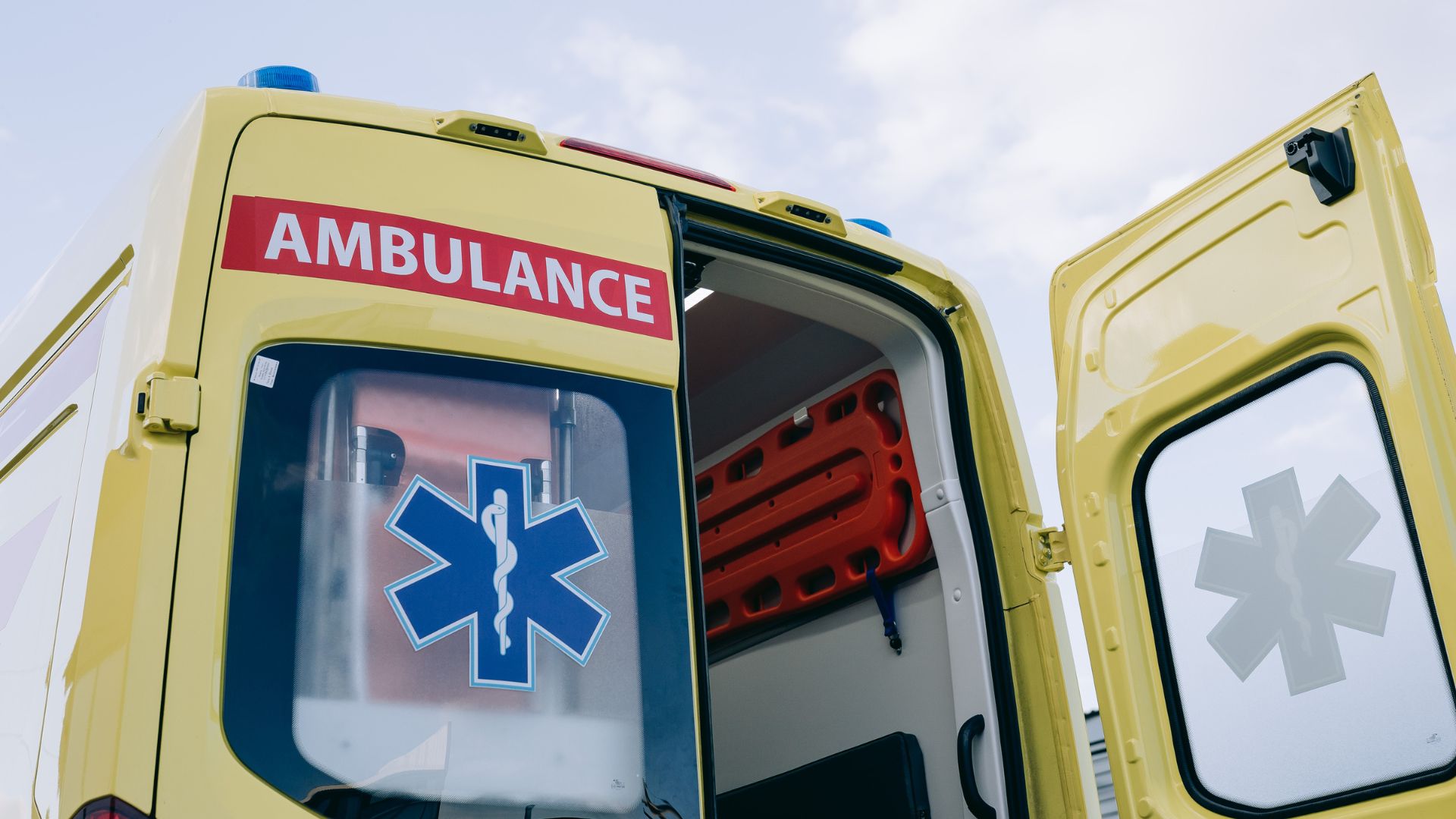 Енді медицина қызметкерлеріне күш қолданғандар 12 жылға дейін сотталады