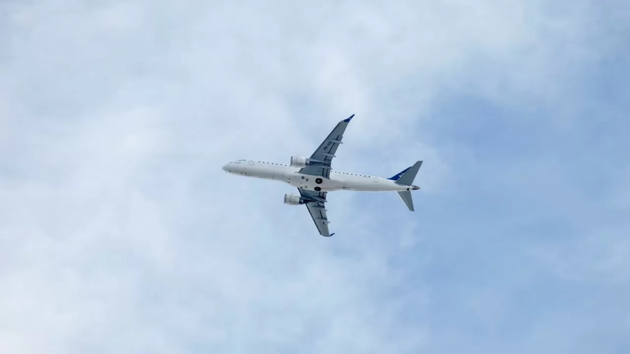 Депутат Атыраудан қатынайтын өңіраралық әуе рейстерін ашуды ұсынды