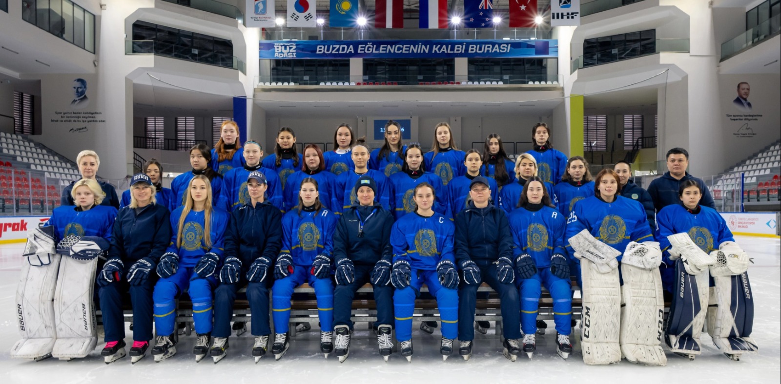 Қазақстанның қыздар хоккей құрамасы әлем чемпионатының күміс жүлдесін жеңіп алды