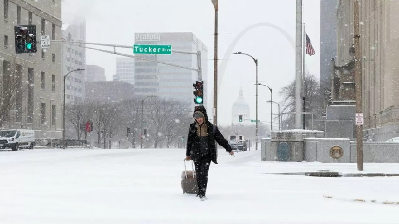 Один из самых мощных за последние 100 лет штормов накрыл США 