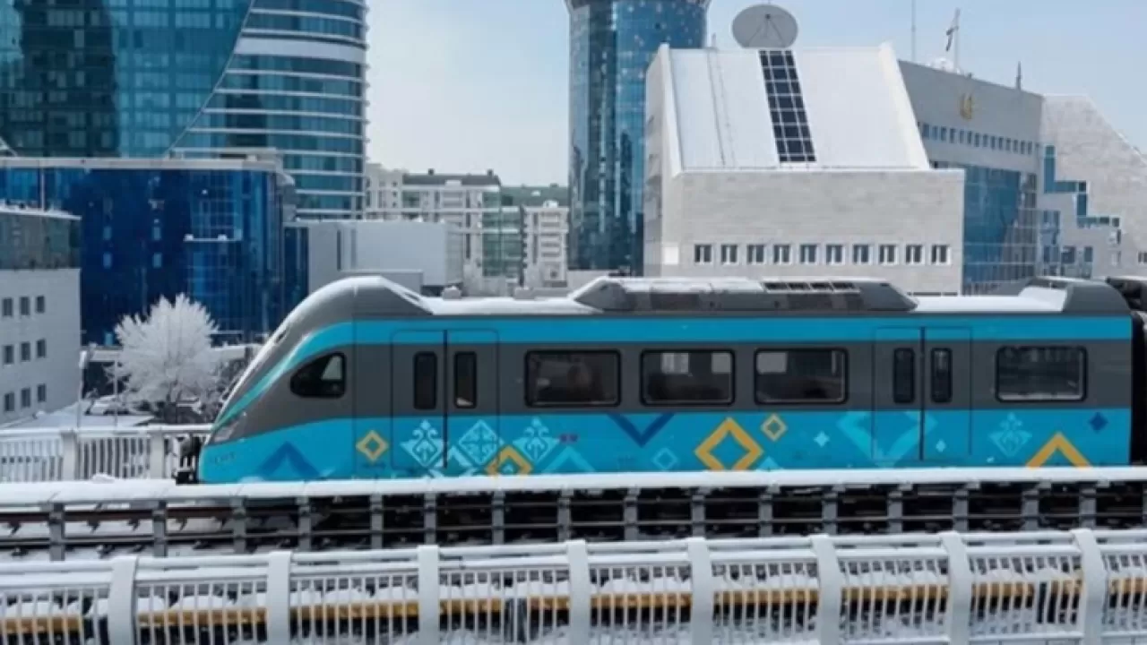 Казахстанцам предлагают 38 вакансий в LRT