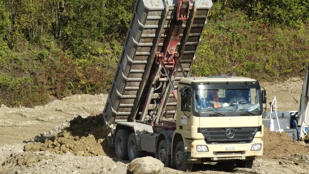 Большегрузы вернулись на дороги Казахстана 