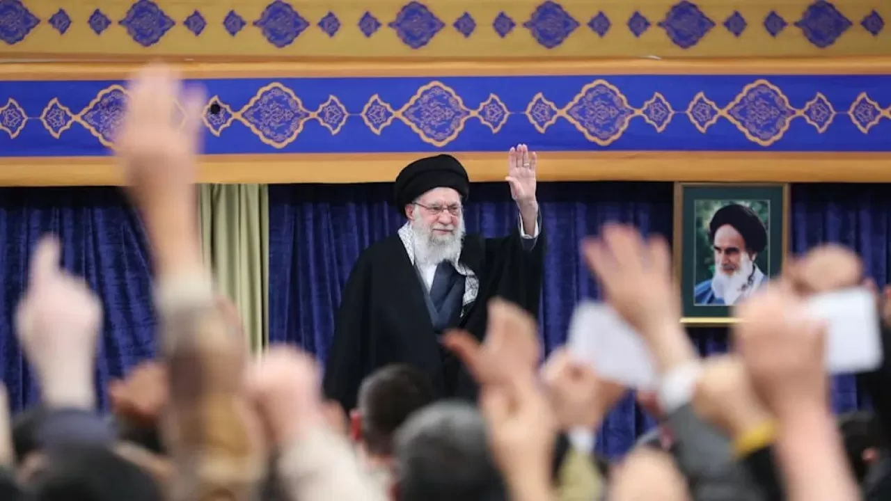 Верховный лидер Ирана планирует бегство в Москву - СМИ 