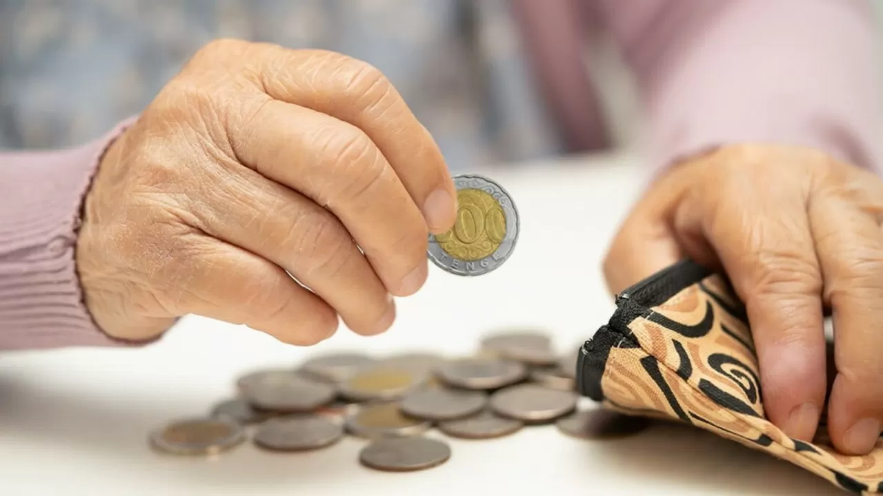 Қазақстандықтарға 4 трлн 225 млрд теңге сомасына зейнетақы төленді