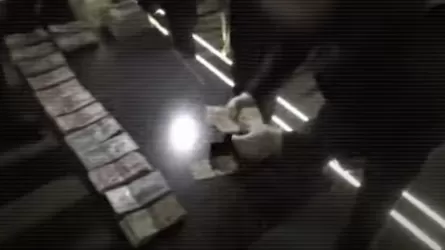 Батыс Қазақстанда Мемлекеттік кіріс департаментінің басқарма басшысы парамен ұсталды