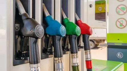 Цены на топливо снизились, но не в Казахстане 