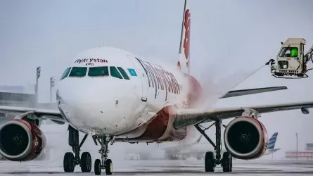 FlyArystan ұшағы Атырауға қонған сәтте жүру жолынан шығып кетті