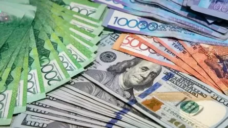 Доллар сорвался с привязи и штурмует новые высоты: рынок ушел в резкий отрыв