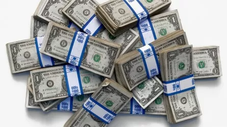 Доллар в Китае рухнул до минимума за 32 месяца 