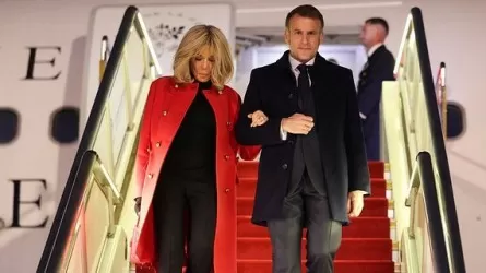 В Париже за кибертравлю жены Макрона осудили 10 человек