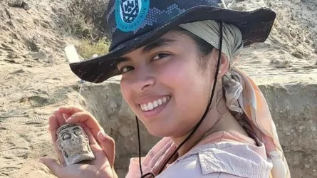 Археологи обнаружили редкую маску возрастом 3300 лет 