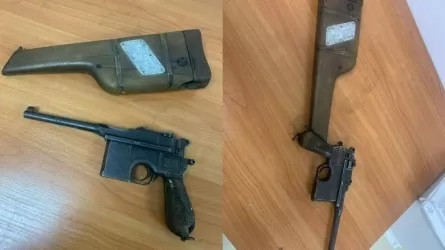 Полиция тарихи тапаншаны тәркілеп, музейге өткізді