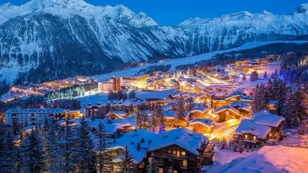 Пожар в Куршевеле: тушение отеля затягивается