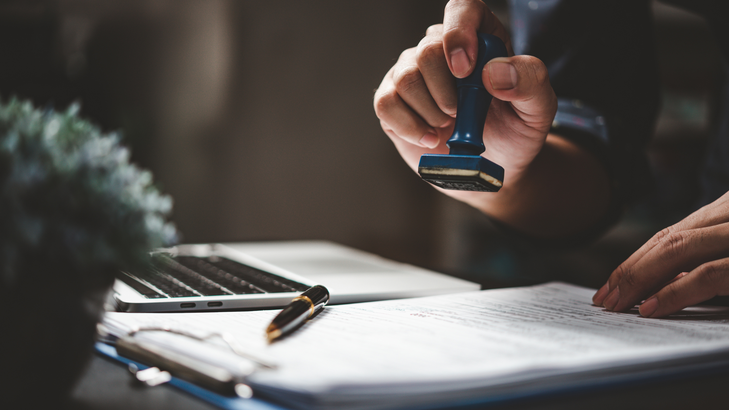 Нотариустардың қызметі халыққа қолжетімсіз болып қалғалы тұр