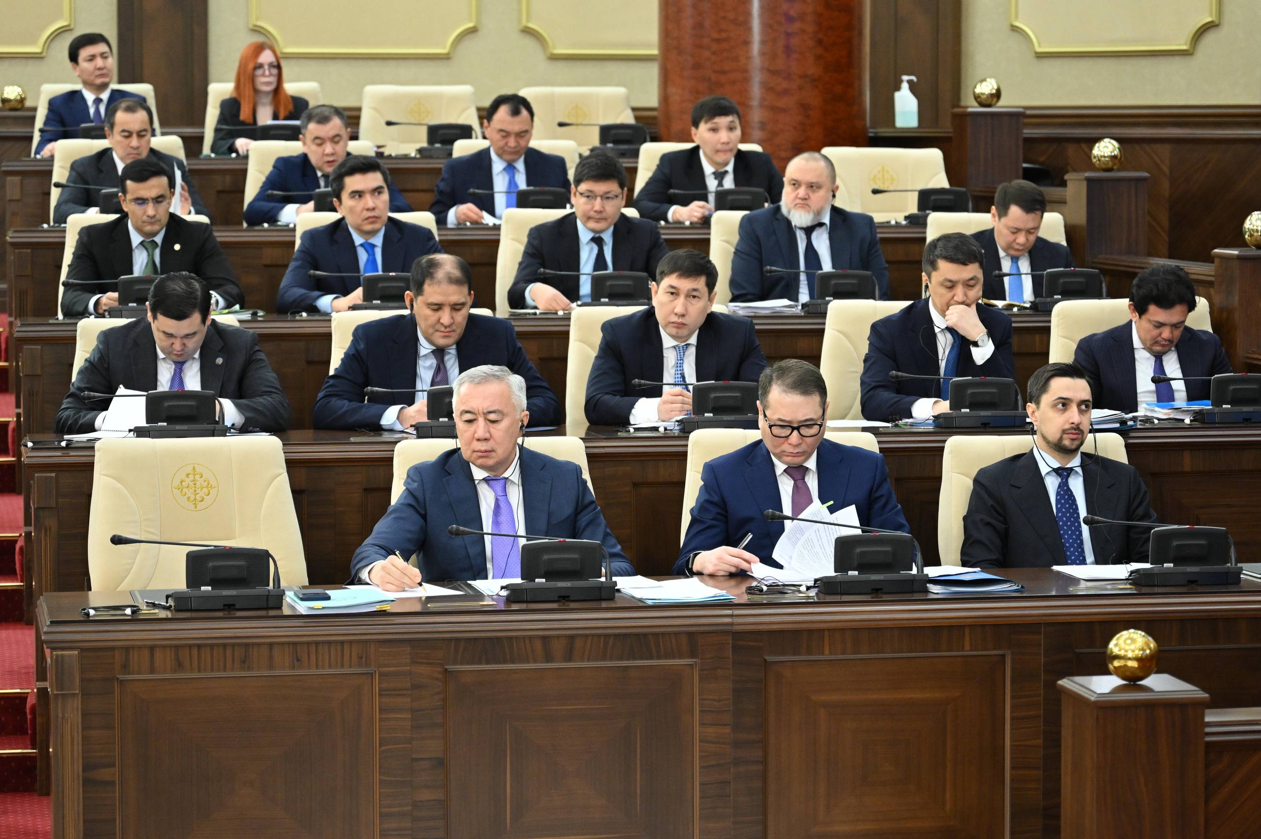 "Тапсырманы орындай алмасаңыздар, тапсырыңыздар": Президент Үкіметтің жұмысын сынады