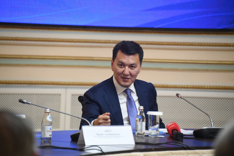 Ерлан Қарин: Конституциядағы кей ұғым БҰҰ пактісімен сәйкес өзгертілді 