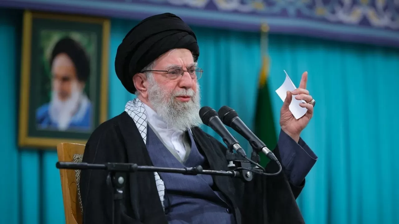 Стало известно, где скрывается верховный лидер Ирана