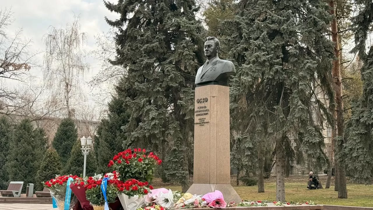 Бүгін Дінмұхамед Қонаевтың туғанына 114 жыл толды