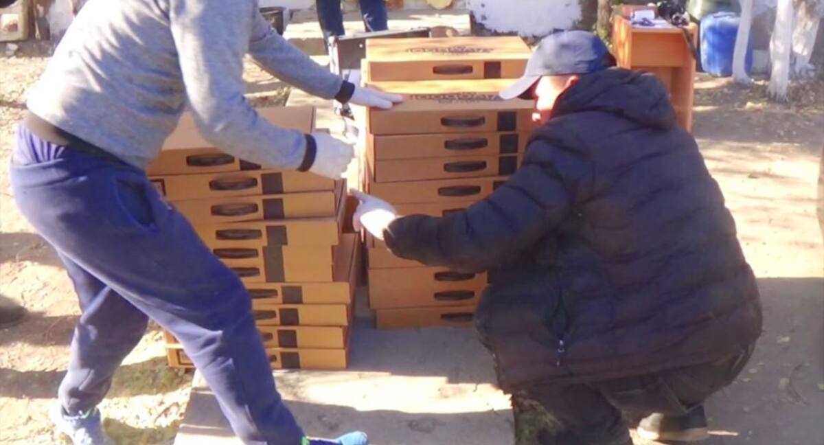 Қытайдан Еуропаға бара жатқан пойыздан мыңдаған ноутбук ұрлағандар сотталды