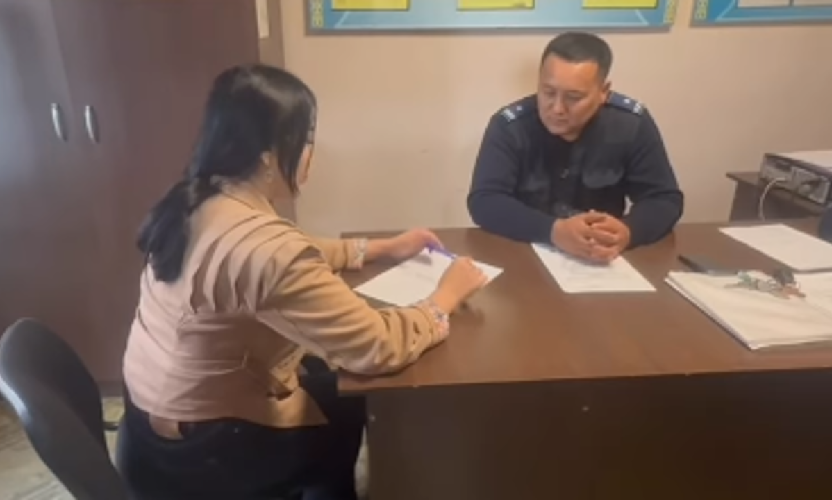 Шымкент тұрғыны TikTok-тағы бейәдеп сөзі үшін 86 мың теңге айыппұл төледі