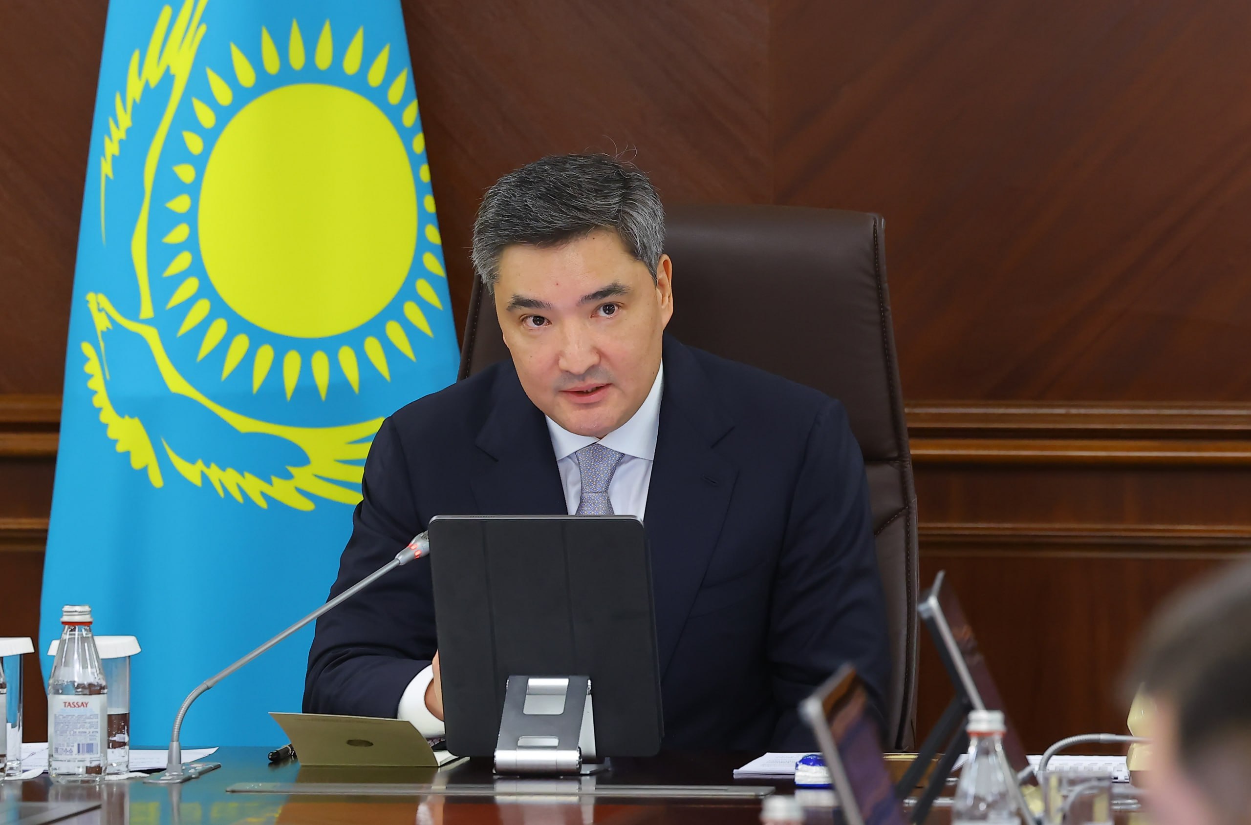 Үкімет Президент қойған міндеттерді жүйелі түрде шешу үшін барлық қажетті шараларды қабылдайды &ndash; Олжас Бектенов