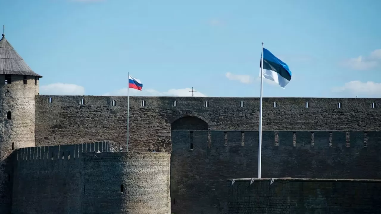 Эстония перебрасывает элитные войска к границе с Россией