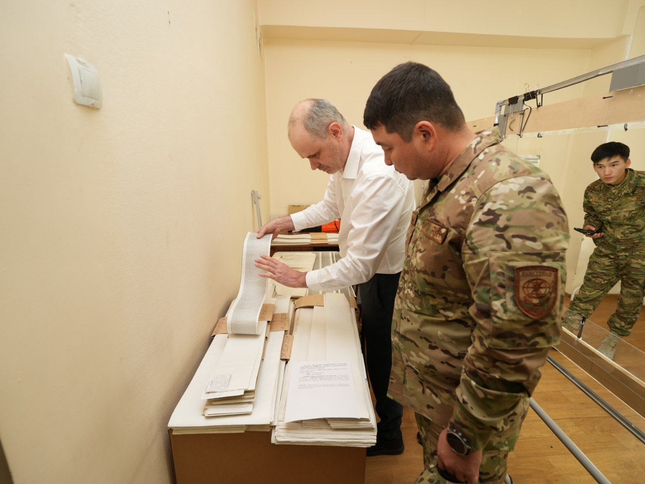 Төтенше жағдай министрі сейсмолог ғалымдармен кездесіп, олардың ұсыныстарын тыңдады