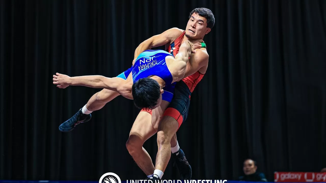 Казахстанец Айбек Айтбеков стал чемпионом мира U23 
