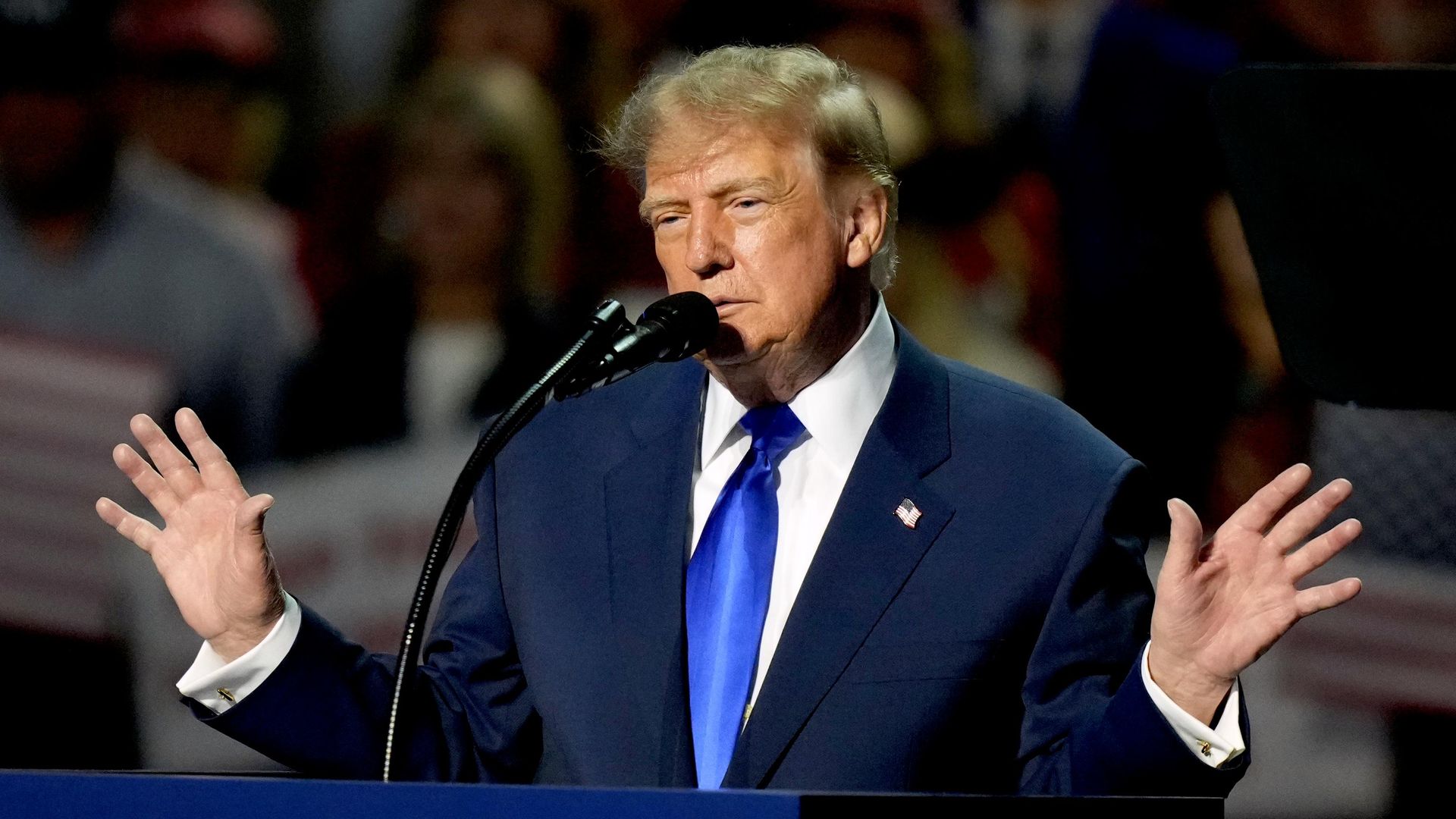 Трамп Ресейге қарсы жаңа санкциялар неге кейінге қалғанын айтты