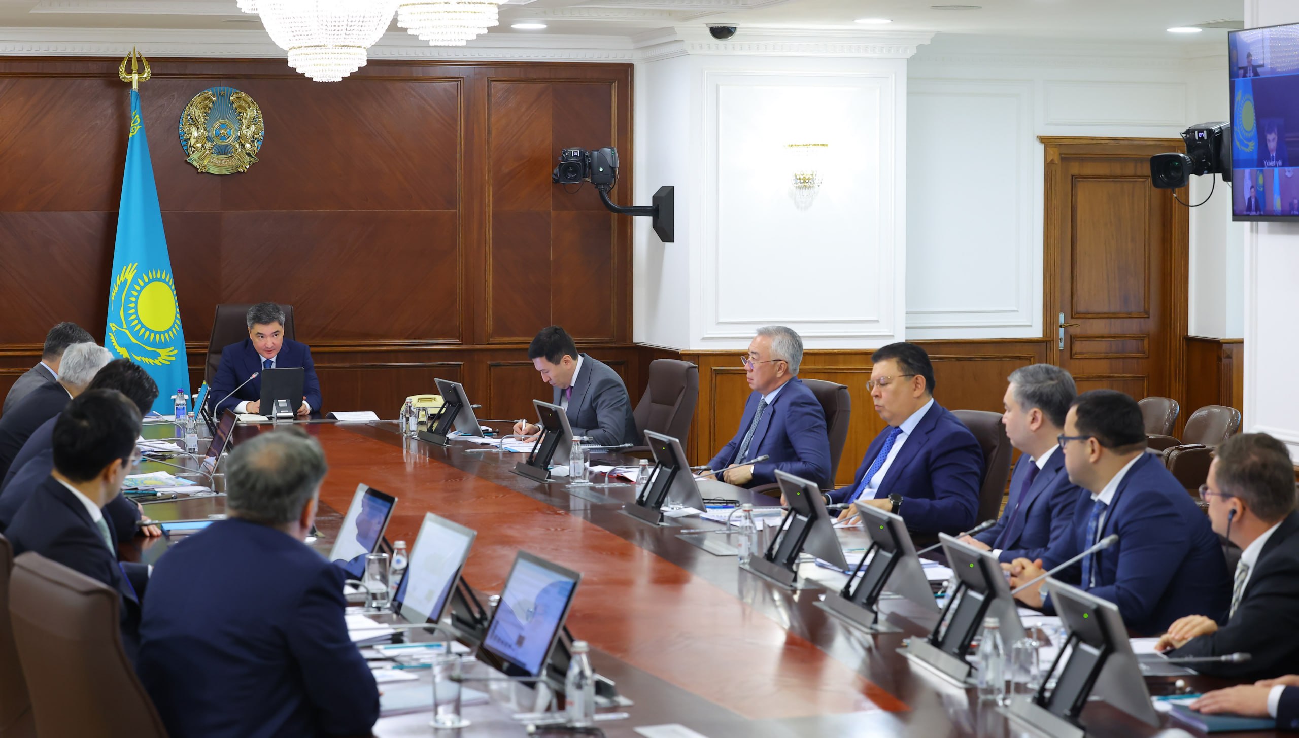 Олжас Бектенов Экономикалық саясат жөніндегі кеңес отырысын өткізді