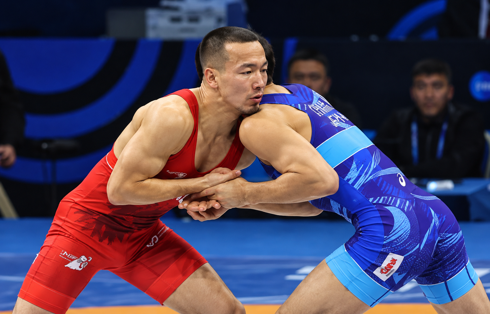 Казахстан взял две бронзы на домашнем чемпионате мира по греко-римской борьбе 