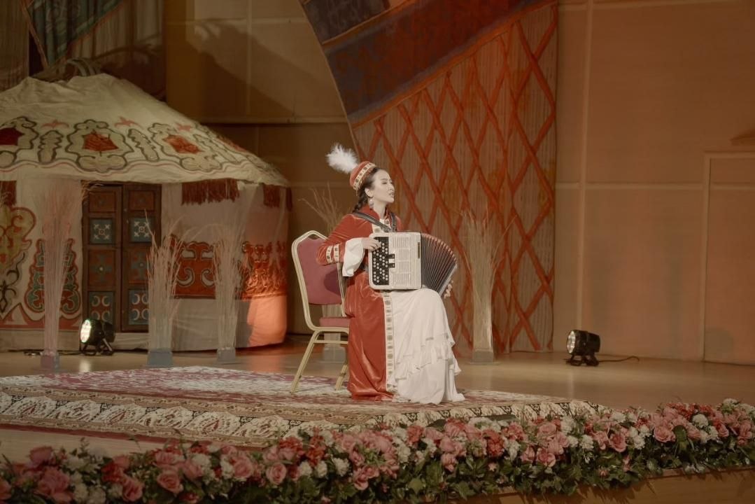 Алматыда Әміре Қашаубаев атындағы республикалық әншілер байқауы басталды