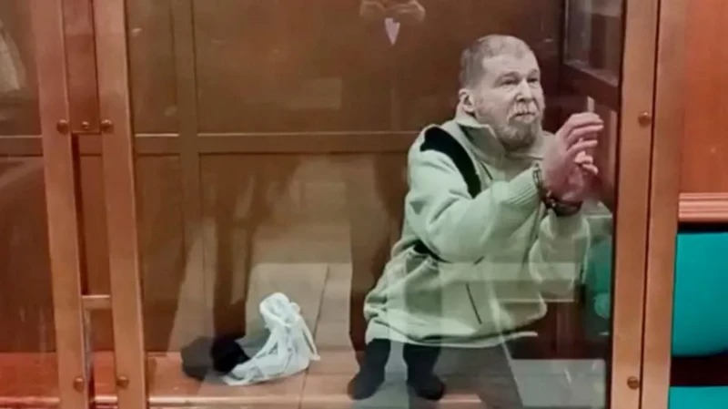 Путин Трамптың өтінішімен Ресейде сотталған АҚШ азаматын босатты