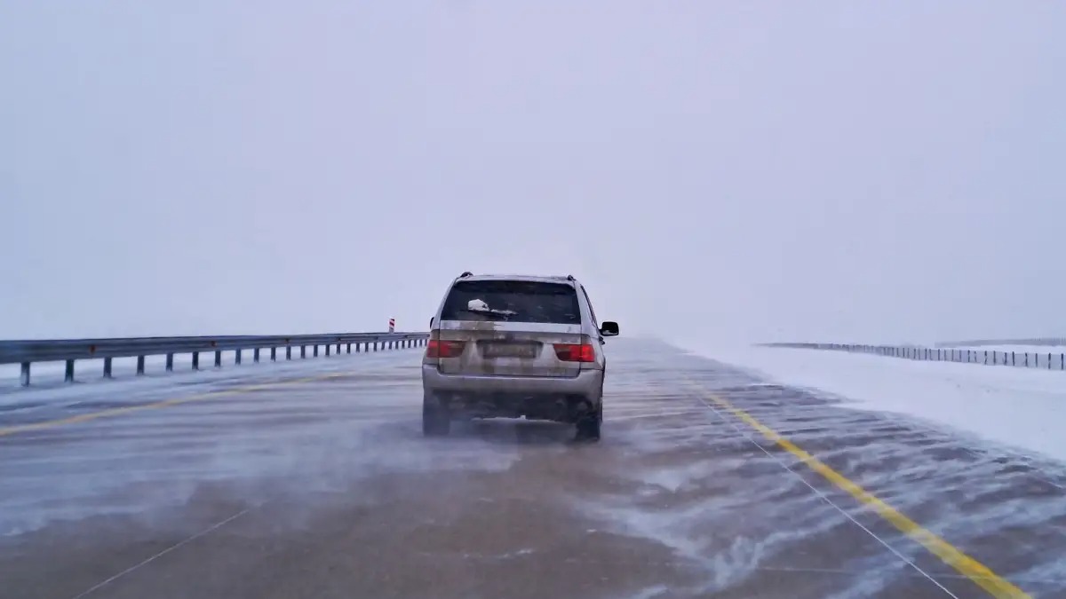 Қазақстанның кей облысында қар жауып, жолдар тайғақ болуы мүмкін