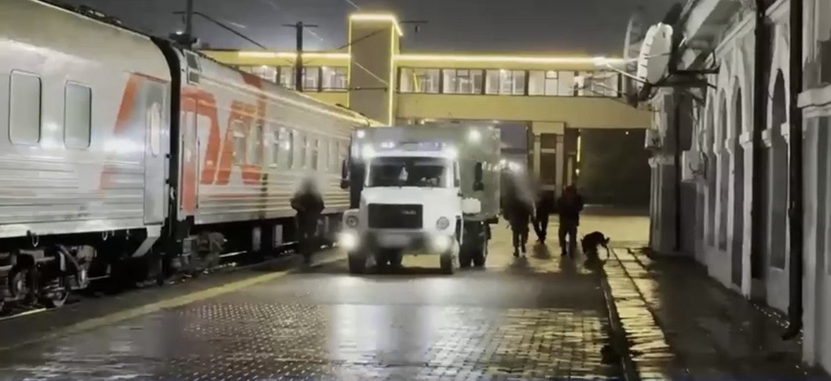 Есірткі дайындау кезінде 2 адам қаза тапқан: Ұйымдастырушы Ресейден Қазақстанға экстрадицияланды