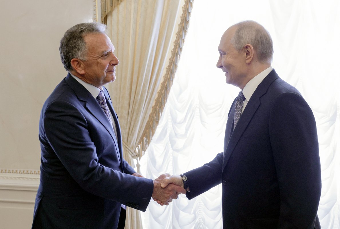 &laquo;Сіз де гуманистсіз&raquo;: Санкт-Петербургте Уиткофф пен Путин жүздесті