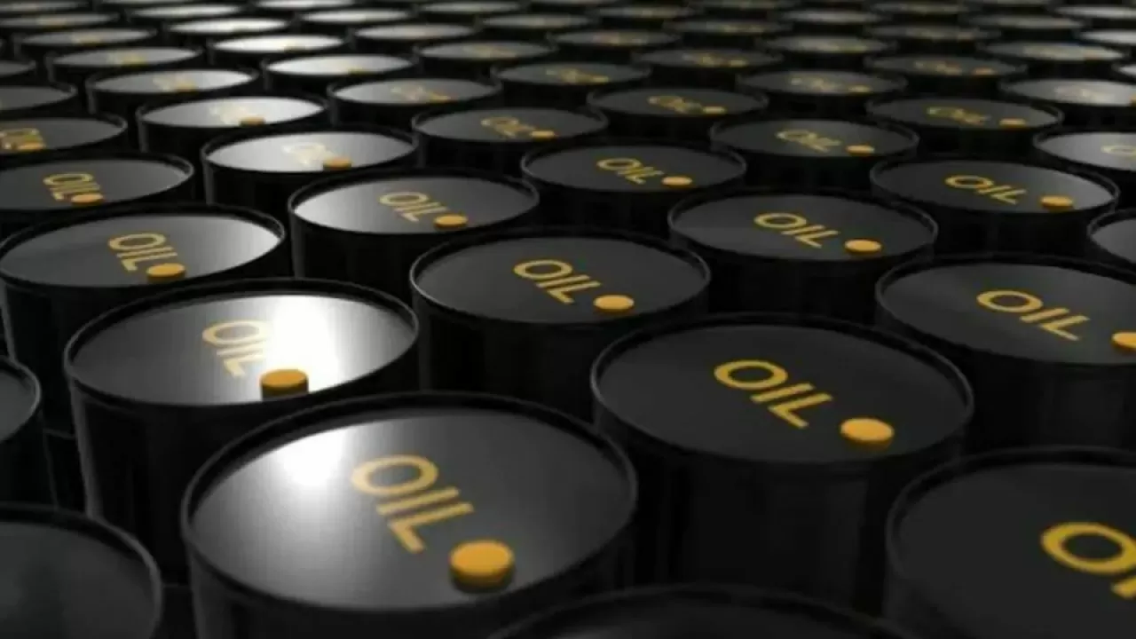 Рынок нефти остыл на фоне угроз и надежд на смягчение санкций